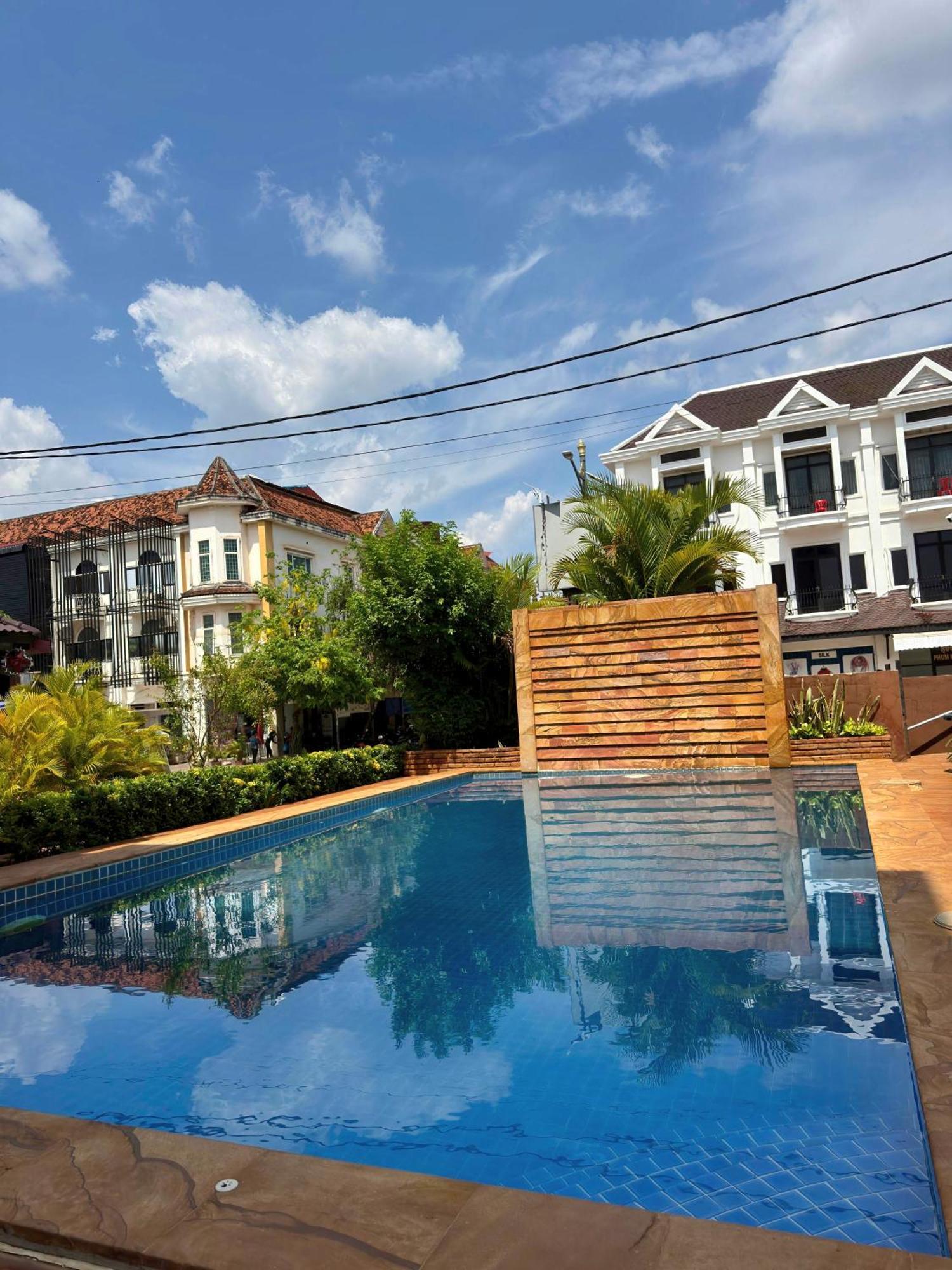 Shining Angkor Boutique Hotel Сием Реап Екстериор снимка